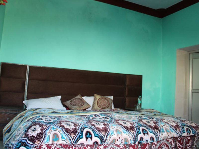Chacha Sip N Dine Home Stay Super Deluxe Room